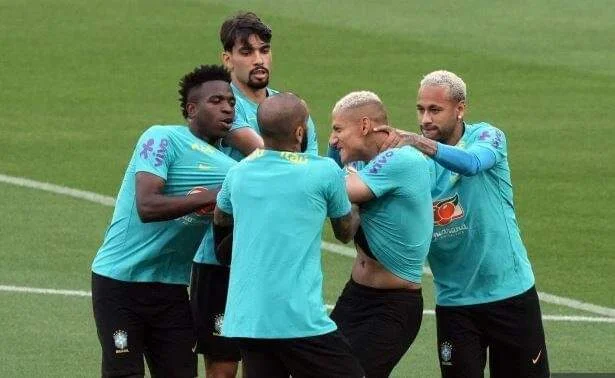 La capacité d'entraînement des joueurs brésiliens prend le Winnicius et Richalison