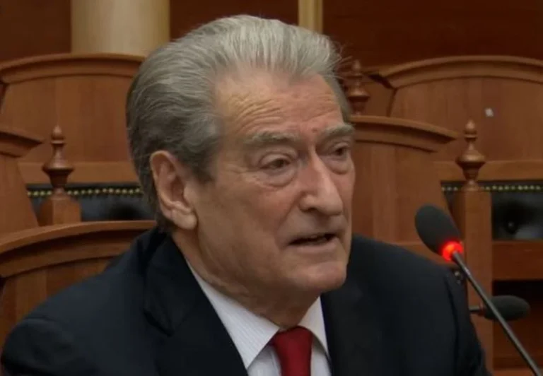 Berisha sollicite la parole lors de la session pour l'élection du président: Aucune candidature acceptée