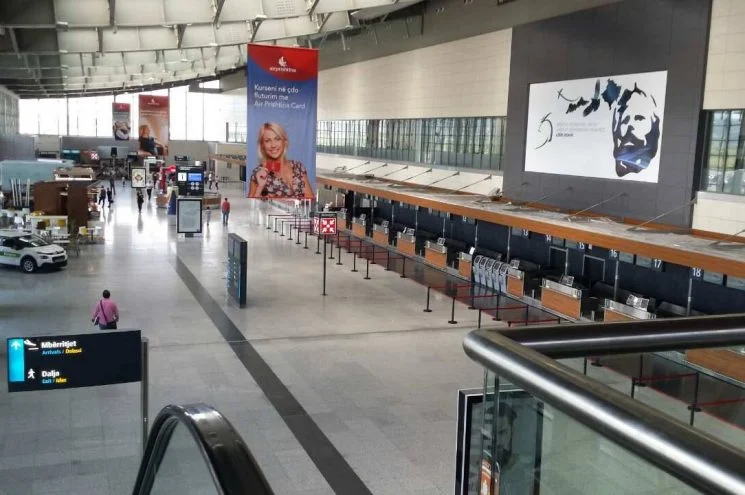 Aeroporti i Prishtinës lëshon njoftim të rëndësishëm për ata që duan të udhëtojnë