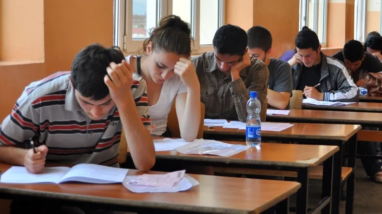 Today the arrival test is held, over 24 thousand students will be tested