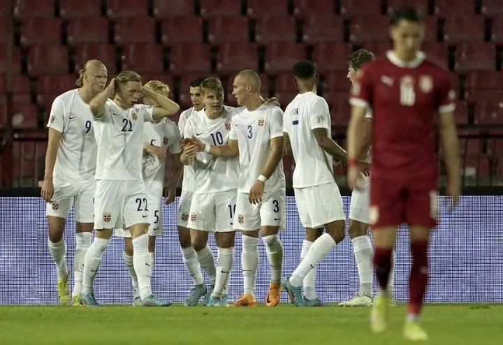 Hawaii silenzia la Serbia a Belgrado