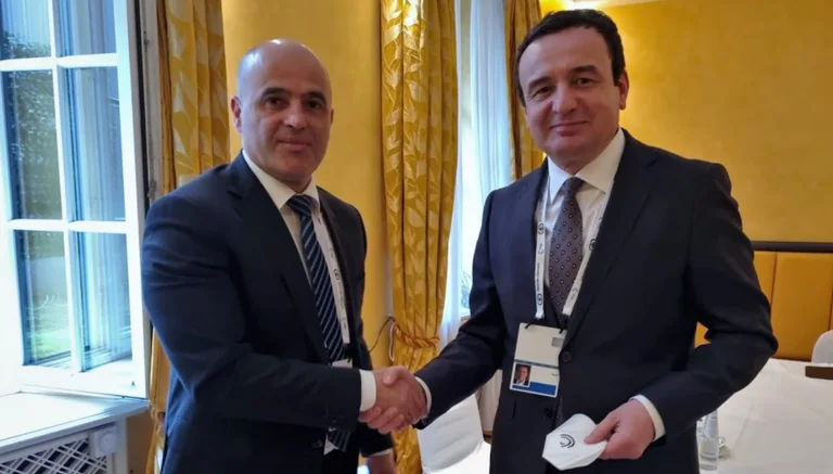 Kurti wird von dem Premierminister von Nordmazedonien eingeladen, “Open Balkans Initiative“