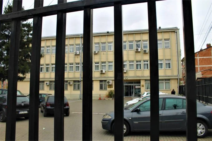 Trial match in Prizren, accused of war crimes strikes with bottles injured