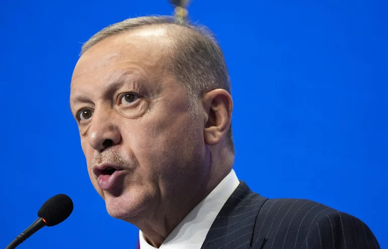 Erdogan arrête de parler avec la Grèce