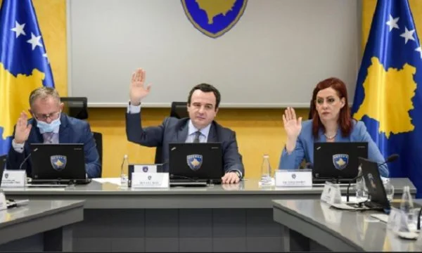 Government downloads company board “Drini White”