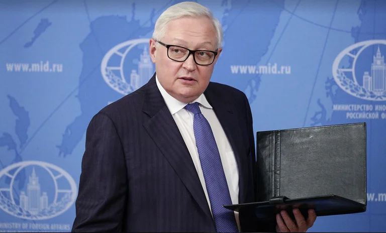 La Russie réagit après l'aide américaine à l'Ukraine : le risque d'un conflit à Moscou augmente - OTAN