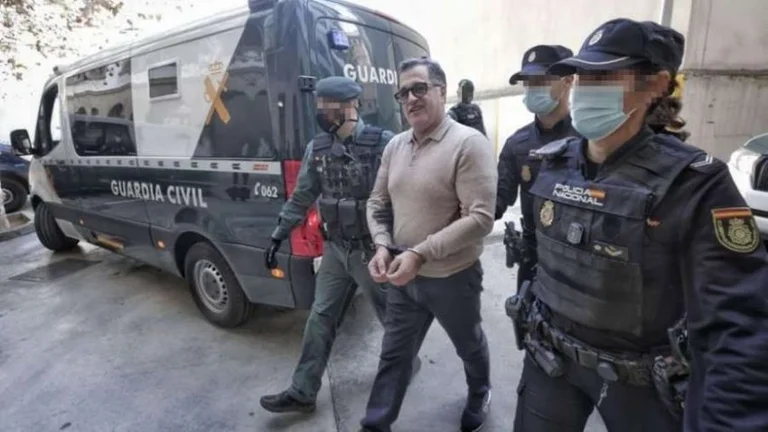 Osman Union libérée, accusée de blanchiment d'argent du trafic de drogue