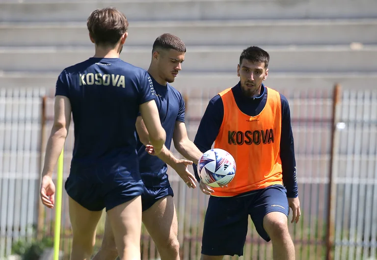 Idrizi, Kastrati, avant le match avec Chypre, croient en la victoire du Kosovo