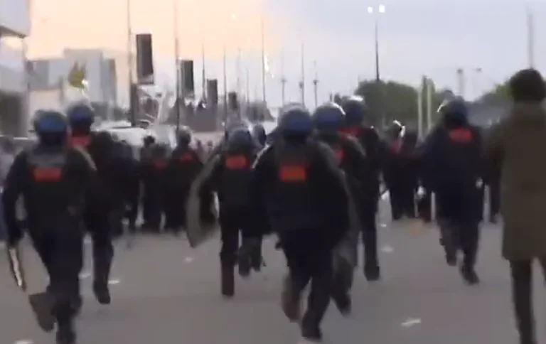 Images that were not first published final that ended with beating fans by French police