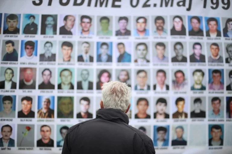 16 chefs d'accusation de crimes à Gjakova sont maintenant prononcés