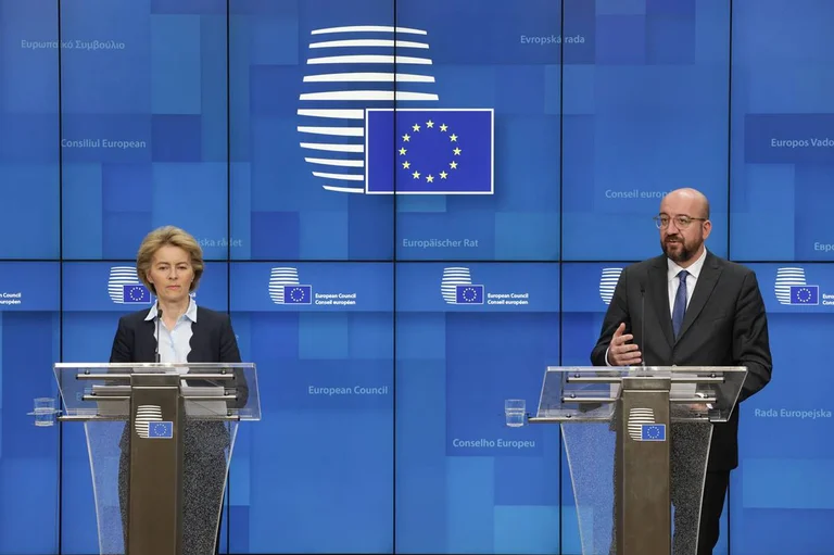 L'UE « %s » s'accorde sur un accord de compromis visant à interdire les importations de pétrole russe