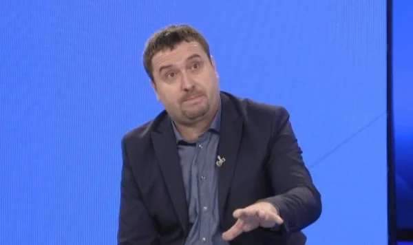 Latif pour les rappeurs: Ce sont la logistique et le crime organisé.