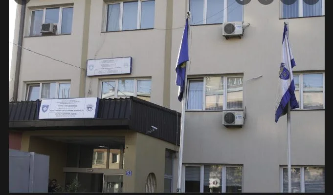 Le flic qui a tué le frère de Buta a laissé Ferizaj mort.
