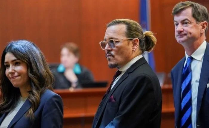 El abogado de Johnny Depp se lo dio a Kosovo