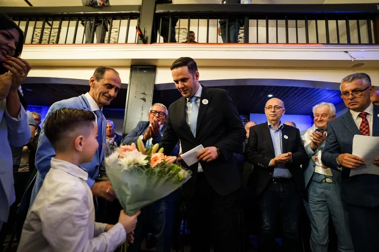 Obadiah lors de rassemblements avec des compatriotes: LDK est la maison politique albanaise mrgata