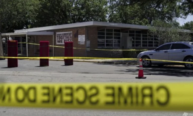 Les autorités américaines sur le massacre du Texas: la police a erré, est intervenue en retard
