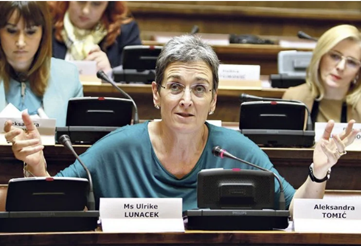 Lunachek devient nerveux avec l'UE: les Kosovars devraient être empêchés d'aller en Europe