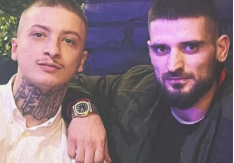 Ferro publie des photos avec l'homme tué à Ferizaj: Allah les donne aux frères.