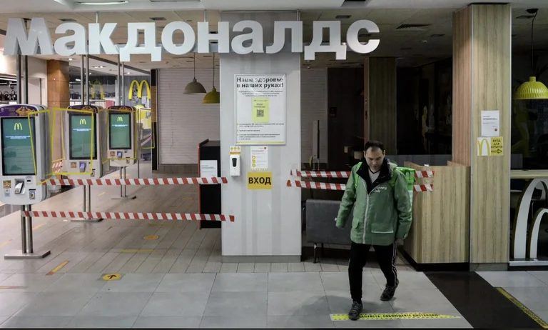 Russie en vertu de la nouvelle loi: les entreprises occidentales ont du mal à quitter