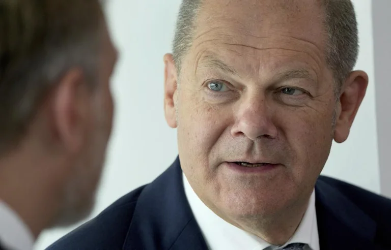 Regards sur Scholz: Aujourd'hui sa réponse aux demandes de l'Ukraine est attendue