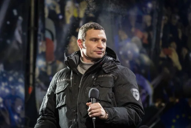 C'est Klitschko. Merci, Kosovo, après votre libération de Serbie, nous serons libérés de Russie.