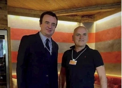 Kurti en Suisse rencontre le propriétaire d'une discothèque, originaire de Kamenica