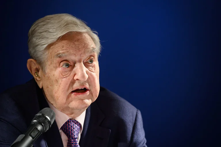 La société “peut ne pas survivre à la guerre de Poutine”, dit Soros