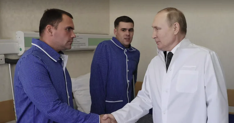 Putin first visits wounded soldiers in Ukraine