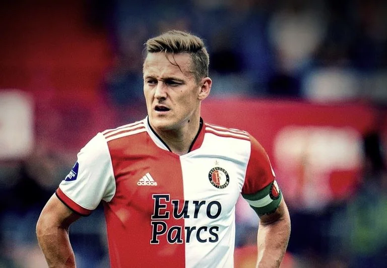 Il capitano di Feenord dice che lo stadio Air Albania è troppo piccolo.