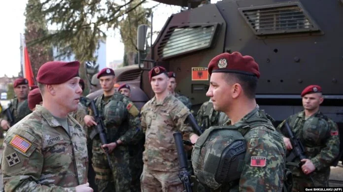 America gives Albania $17m for army