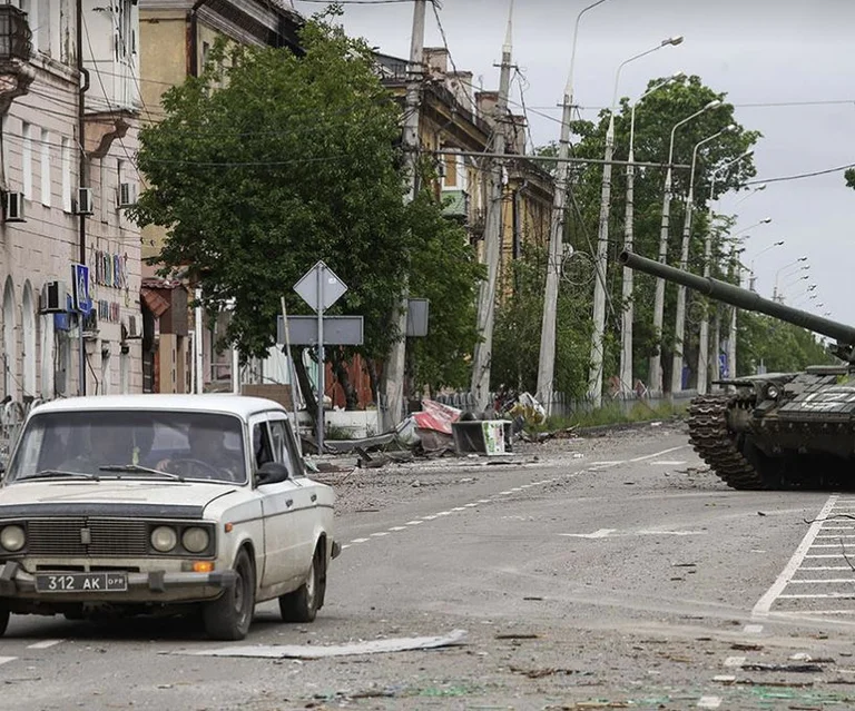 Gouverneur russe: Saint-Pétersbourg et Mariopolis seront jumeaux