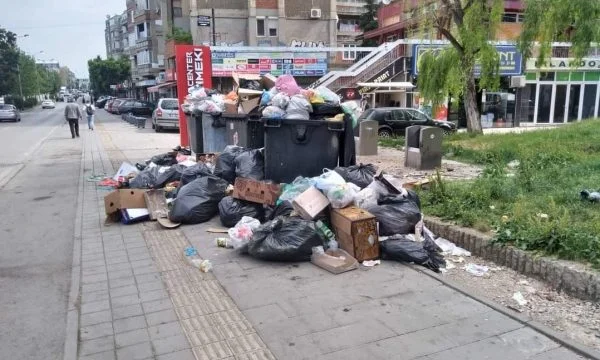 Priština collecte des déchets, vice-président : Nous nous excusons pour cette situation, nous débloquons cette situation.