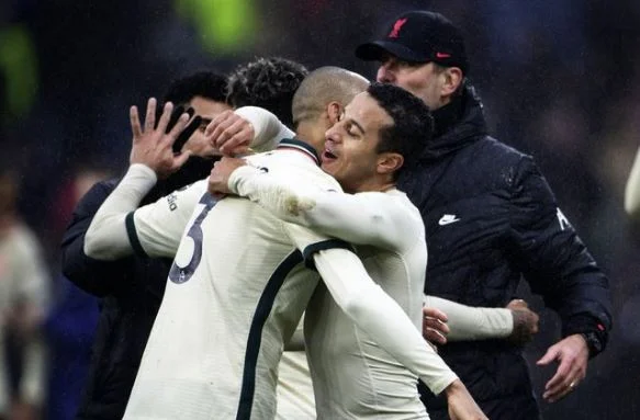 Heavy shot é Liverpool will be in the finals of the Champions League without the two main players