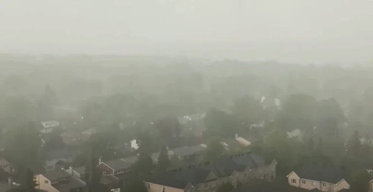 Canada hit by big storms: Five dead, hundreds of thousands of homes without electricity