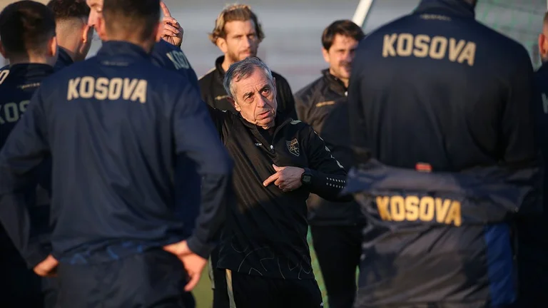 L'allenatore del Kosovo pubblica la lista di calcio per le partite di giugno