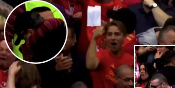 Einer der Fans beloge, dass das Ergebnis des Stadtspiels auf 3-3 gebunden war, siehe die Spaßparty “=x1> von Liverpool Fans