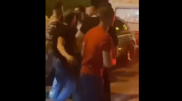C'e' una scorta Azet a Vienna, c'e' una sparatoria.