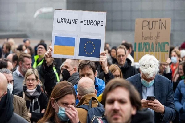 France: l'adhésion de l'Ukraine à l'UE pourrait durer 15-20 ans