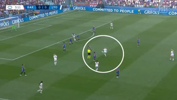 Nun, was ein Ziel war, riss das Midfield von Lyons im Finale der Champions das Tortor von Barcelona ab