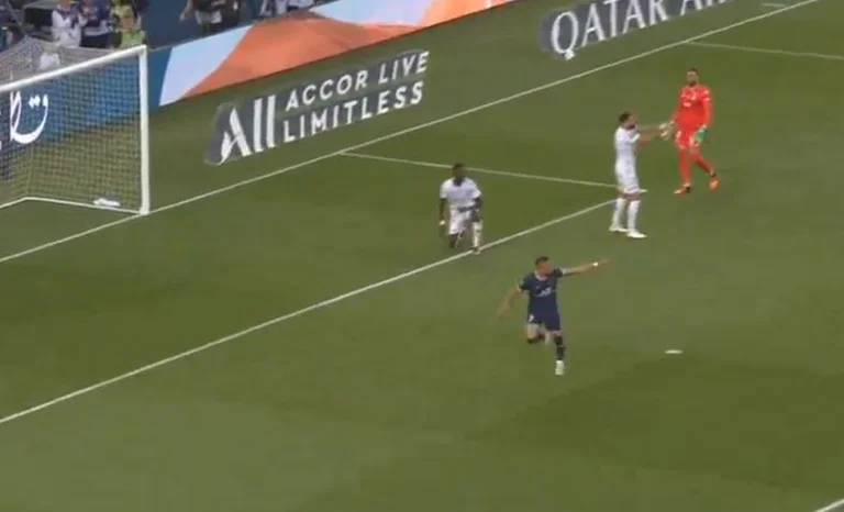 He renewed his contract with Paris ? Mbappe won't stop, marks two beautiful goals