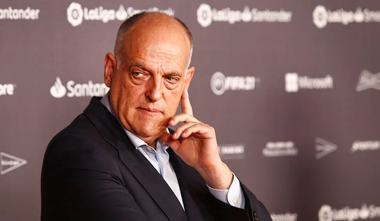 Il presidente di La Ligas: Il PCG sta rovinando il calcio, e' offensivo.