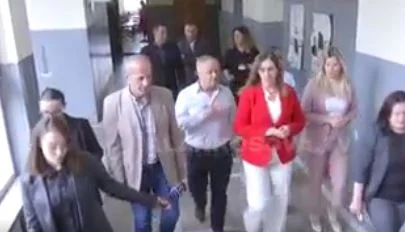 Arberie Nagavci makes it to the school principal in Pec: Shhhhht