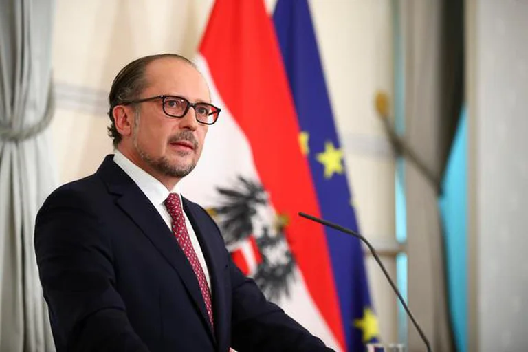 Austrian Minister: Finally bring visa liberalisation to the road for Kosovo