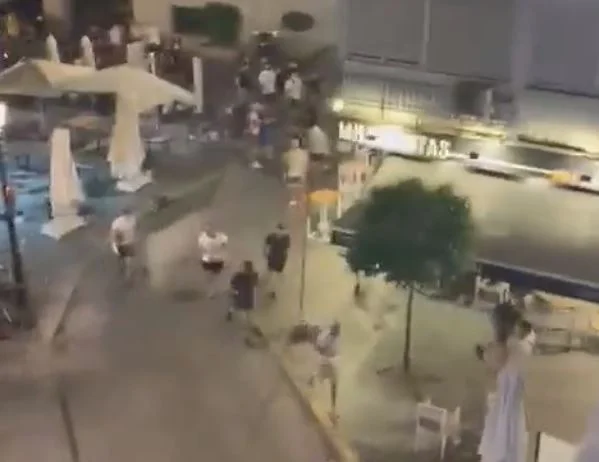 Tollov vor dem europäischen Finale. Spanische Polizei verhaftet einige Frankfurt Fans, was sie getan haben.