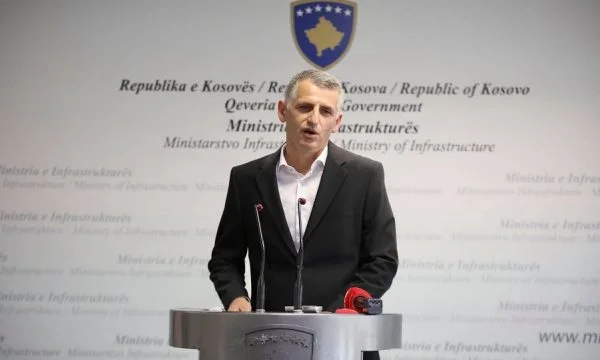 Durmishi pas skandalit me tiketat merr me të mirë popullin: Ulë përgjysmë çmimin e provimit për patentë-shofer