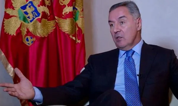 Montenegrin Presidente Milo Djukanovic in Kosovo oggi