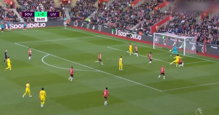 Minamine doesn't give thanks to the Southampton Gate.
