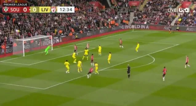Non era normale. Redmond rilascia un guscio al Liverpool Gate.