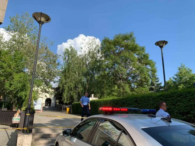 Police surrounding UP's reactor, threat of bomb attack