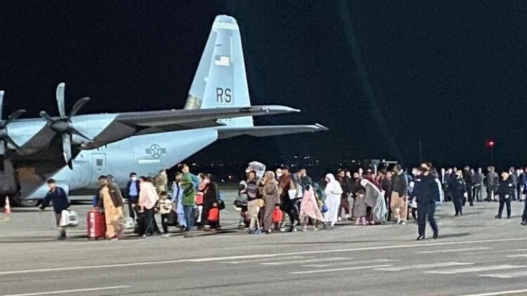 L'Amérique arrêtera l'entrée de certains Afghans au Kosovo